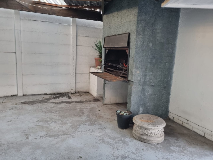 3 Bedroom Property for Sale in Belhar Western Cape